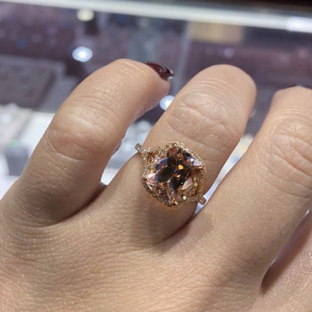NEW 18K Rose Gold Radiant Morganite Halo Ring D